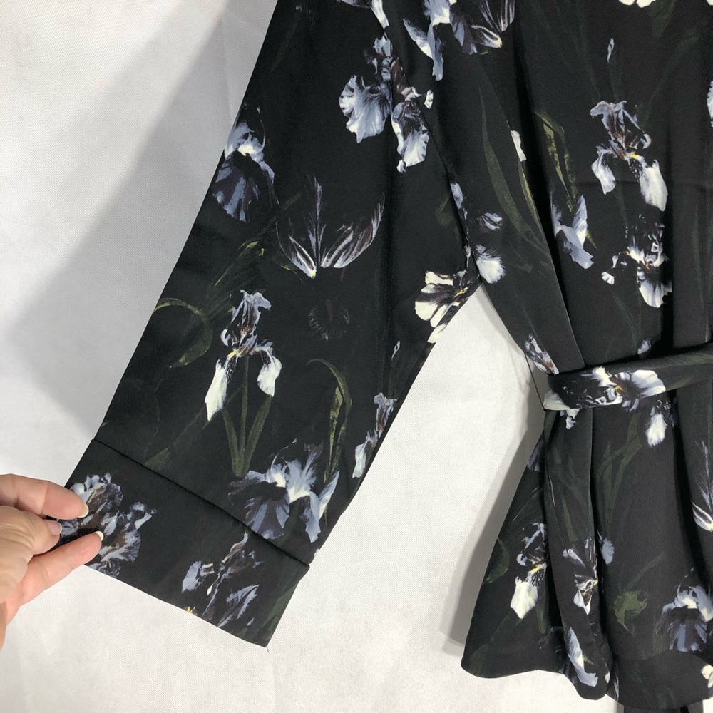 H&M Black Iris Kimono - Picture 4 of 6